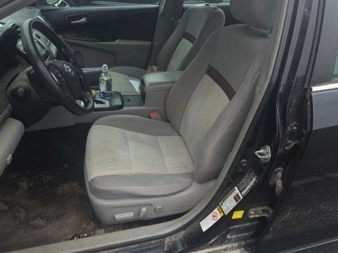 Used 2014 Toyota Camry LE FWD image 11