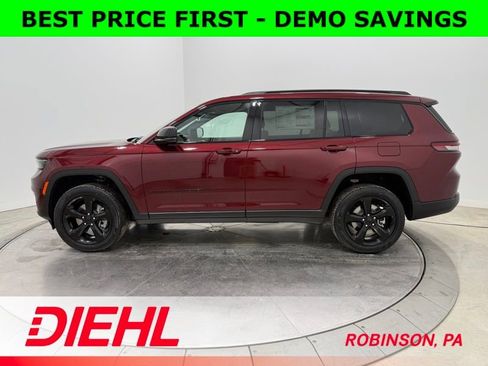 New 2025 Jeep Grand Cherokee L Limited w/ Black Appearance Package image 4