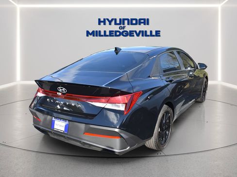 Used 2026 Hyundai Elantra Sport FWD image 4