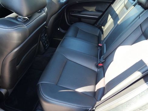 Used 2018 Chrysler 300 S w/ 300S Premium Group 2 AWD/4WD image 20