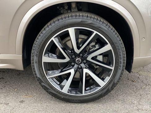 Used 2023 Volvo XC90 B6 Plus AWD/4WD image 13