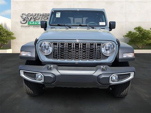 New 2026 Jeep Gladiator Sport AWD/4WD image 8