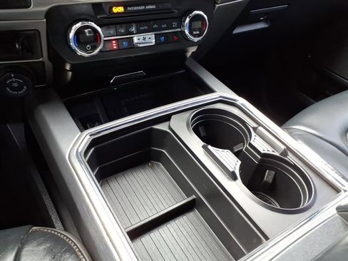 Used 2022 Ford F450 Platinum w/ FX4 Off-Road Package image 19