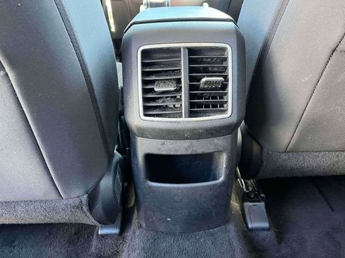 Used 2025 Kia Sportage LX image 5