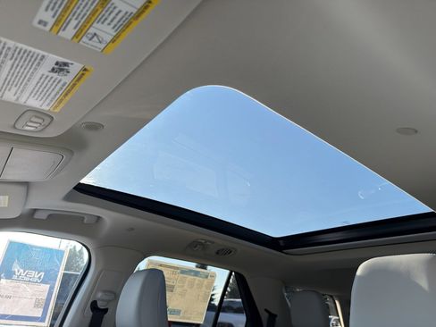 New 2026 Ford Explorer Platinum w/ LUX Leather Package image 32