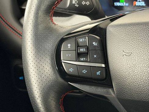 Used 2025 Ford Explorer ST-Line w/ ST-Line Street Pack image 15