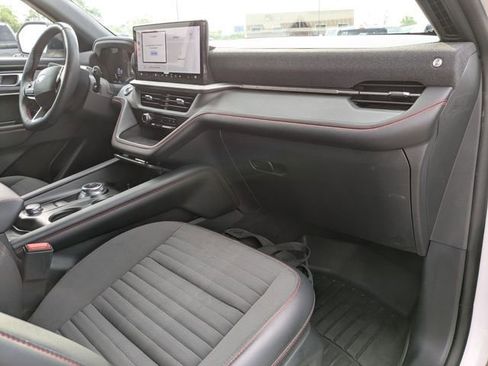 Used 2025 Ford Explorer ST-Line w/ ST-Line Street Pack AWD/4WD image 4