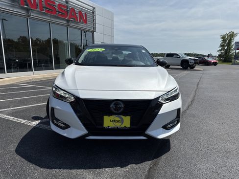 Used 2023 Nissan Sentra SR w/ Electronics Package FWD image 20