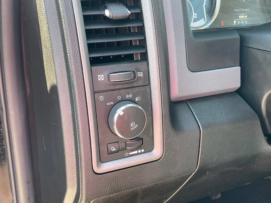 Used 2019 RAM 1500 Tradesman w/ Tradesman SXT Package AWD/4WD image 12