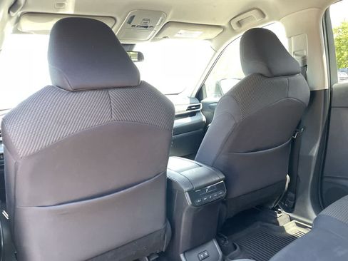 Used 2021 Toyota Highlander L AWD/4WD image 20