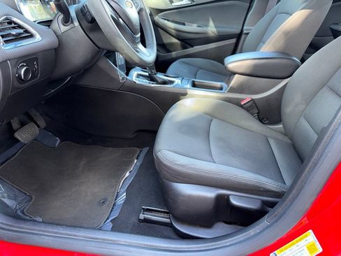 Used 2016 Chevrolet Cruze LT FWD image 16
