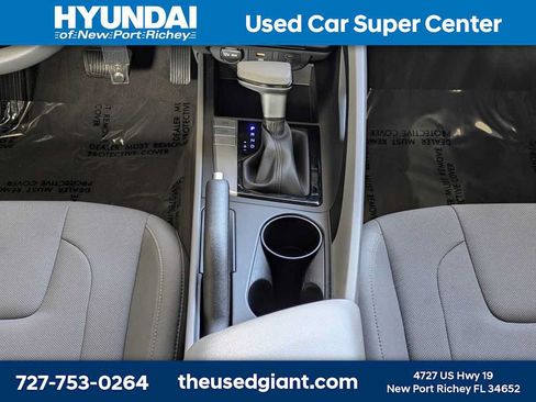 Used 2024 Hyundai Elantra SE FWD image 19