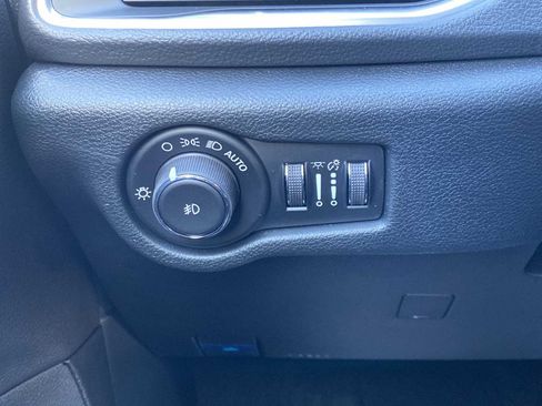 New 2026 Chrysler Pacifica Limited image 22