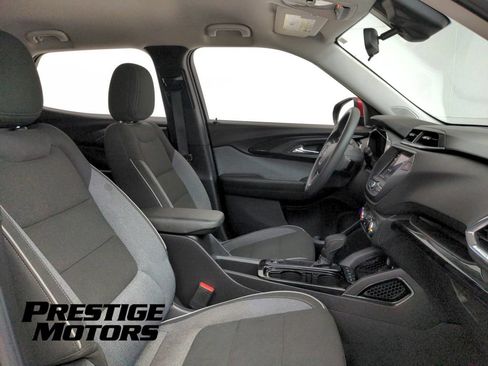 Used 2021 Chevrolet TrailBlazer LT AWD/4WD image 27