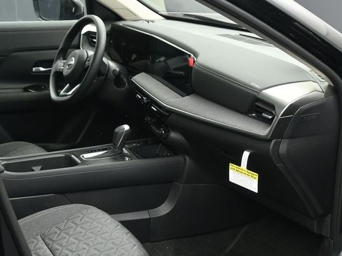 New 2026 Nissan Kicks SV w/ SV Premium Package AWD/4WD image 6