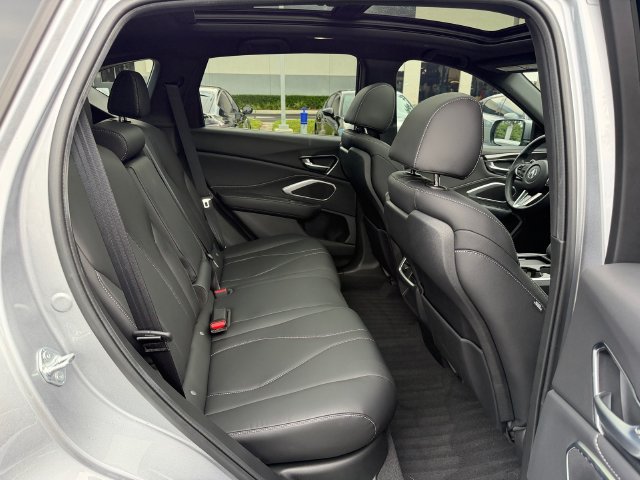 Used 2026 Acura RDX SH-AWD image 18