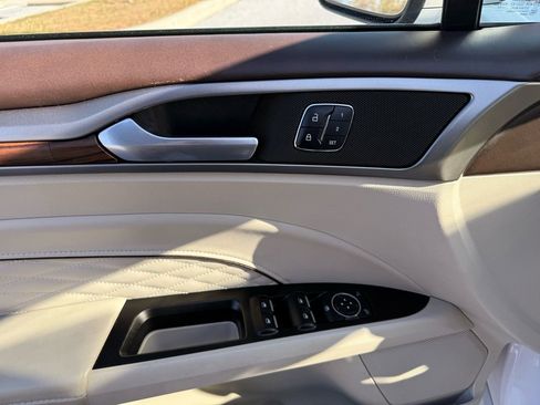 Used 2018 Ford Fusion Platinum image 16