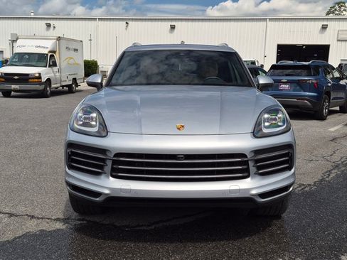 Used 2023 Porsche Cayenne AWD/4WD image 2