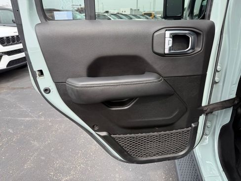 Used 2023 Jeep Wrangler Unlimited Sahara w/ LED Lighting Group AWD/4WD image 26