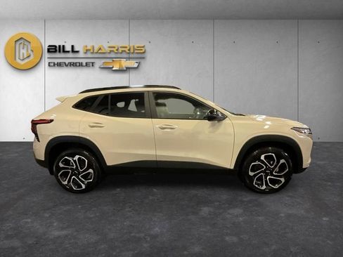 New 2026 Chevrolet Trax RS FWD image 10