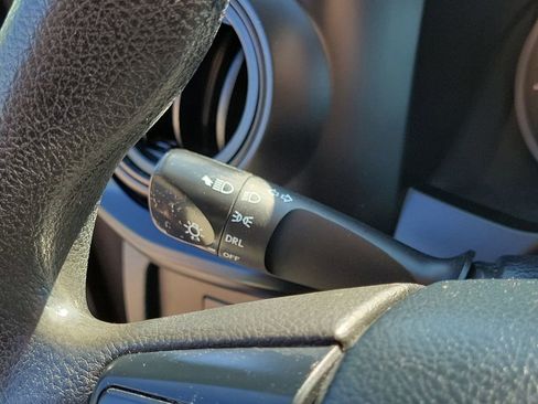 Used 2020 Toyota Tacoma SR AWD/4WD image 15
