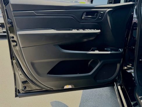 Used 2025 Honda Odyssey Sport-L image 14