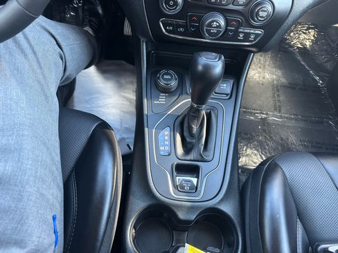 Used 2022 Jeep Cherokee Latitude Lux image 22