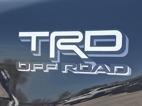 Used 2025 Toyota Tacoma TRD Off-Road image 8