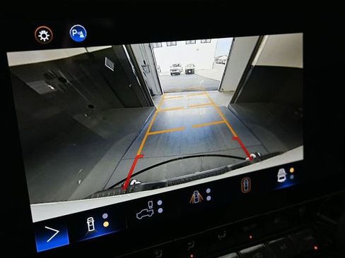 Used 2024 Chevrolet Colorado ZR2 w/ ZR2 Bison Edition image 34