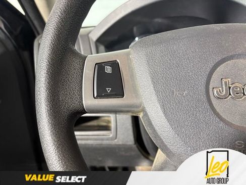 Used 2008 Jeep Grand Cherokee Laredo AWD/4WD image 13