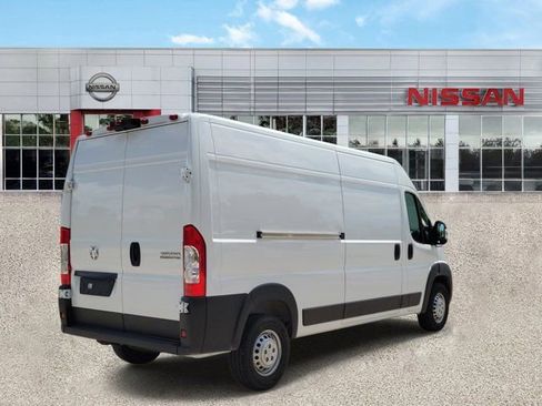 Used 2026 RAM ProMaster 2500 w/ Convenience Group FWD image 4