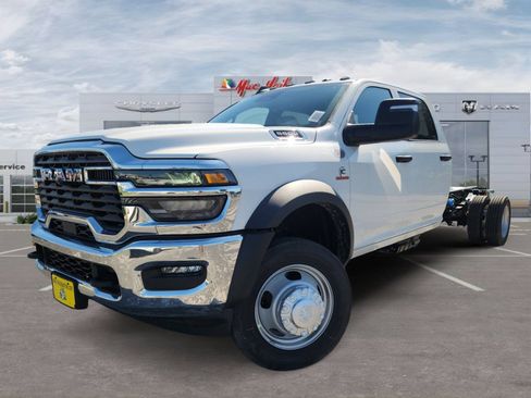 New 2026 RAM 5500 Tradesman w/ Chrome Appearance Group AWD/4WD image 1