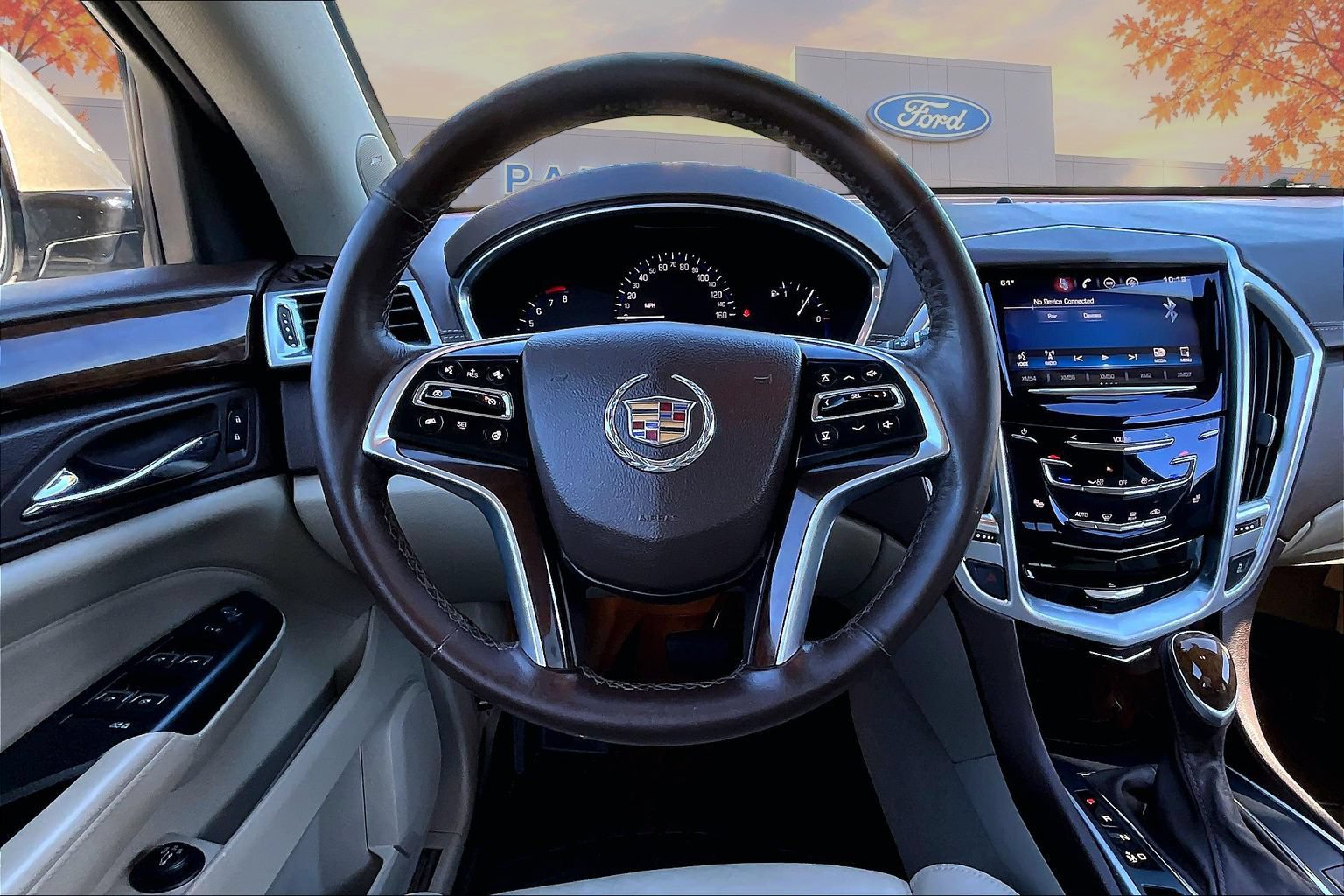 Used 2015 Cadillac SRX Luxury w/ Driver Awareness Package FWD image 8