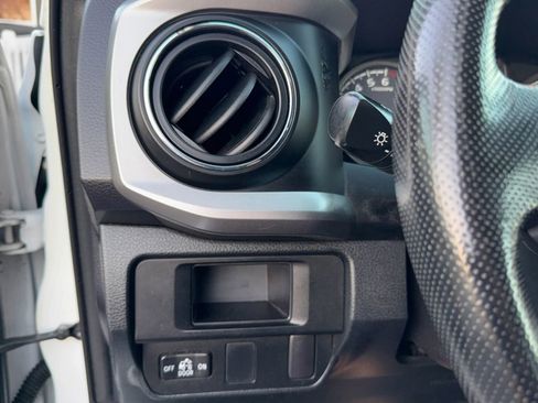 Used 2016 Toyota Tacoma SR5 w/ Towing Package image 17