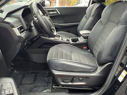 Used 2024 Mitsubishi Outlander SE image 20