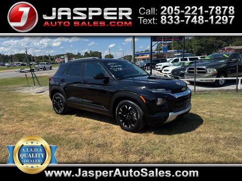 Used 2023 Chevrolet TrailBlazer LT FWD image 1