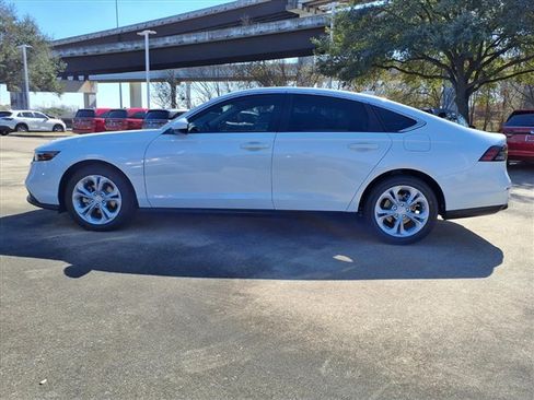 Used 2026 Honda Accord LX image 11