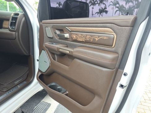 Used 2025 RAM 1500 Limited AWD/4WD image 15