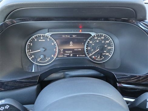 Certified 2025 Nissan Pathfinder SV image 37