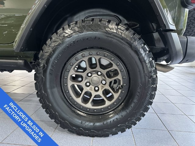 Used 2022 Jeep Wrangler Unlimited Rubicon w/ Xtreme Recon 35" Tire Package AWD/4WD image 11