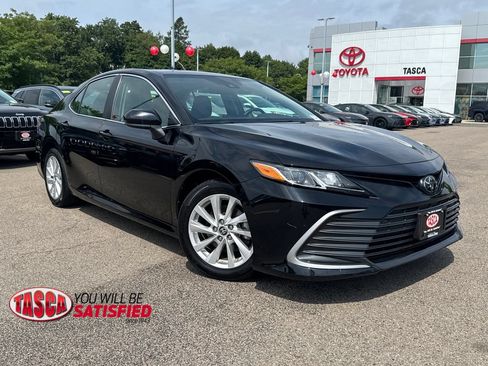 Used 2023 Toyota Camry LE FWD image 1