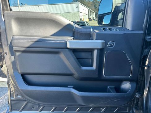 Used 2020 Ford F250 Lariat w/ Lariat Value Package image 9