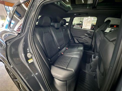 Certified 2025 Audi SQ6 e-tron Prestige w/ Black Edition One AWD/4WD image 29