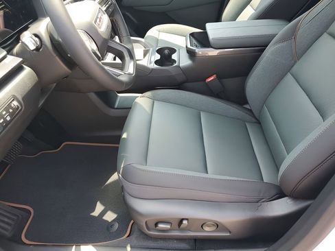 New 2026 GMC Terrain AT4 w/ Technology Package II image 31