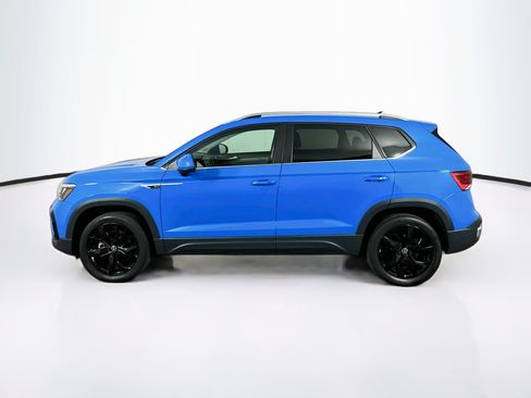 Used 2023 Volkswagen Taos SE w/ Black Wheel Package FWD image 4