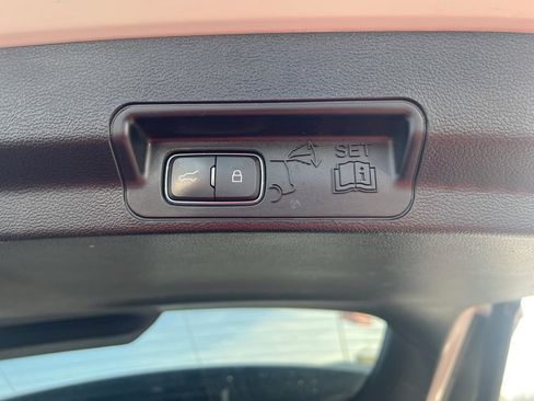 Used 2020 Ford Explorer ST w/ Premium Technology Package image 21