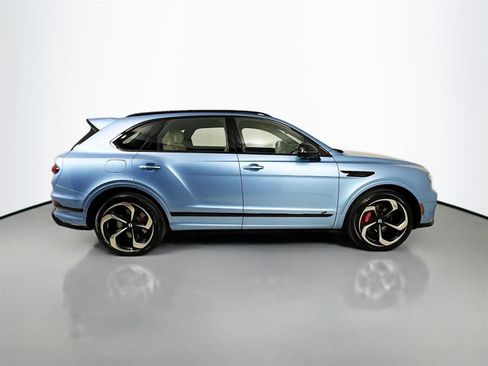 Certified 2025 Bentley Bentayga AWD/4WD image 6