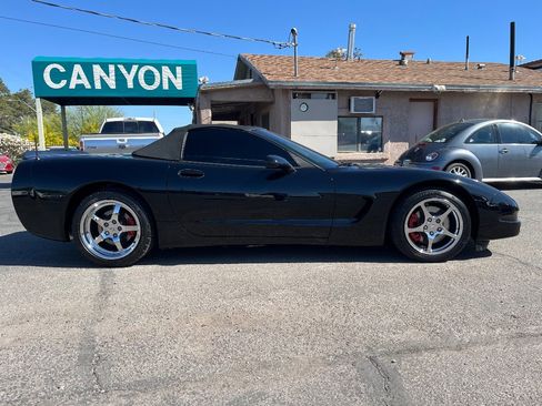 Used 2002 Chevrolet Corvette Convertible w/ Preferred Equipment Group2 RWD image 3