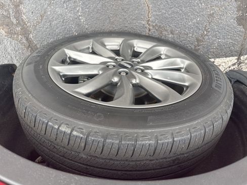 Used 2021 Lincoln Corsair FWD w/ Premium Package image 6