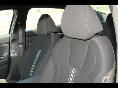 New 2025 Hyundai Elantra Sport w/ Cargo Package image 13